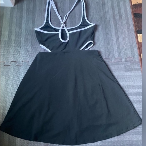 A&F Cutout Traveler Mini Dress - Picture 4 of 8